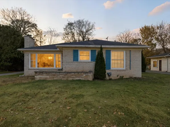 421 S Williamsbury Rd, Bloomfield Hills, MI 48301