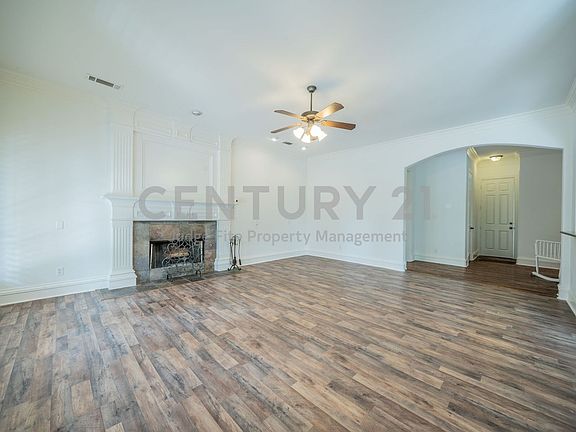 5th image of 3201 Cedar Ridge Dr