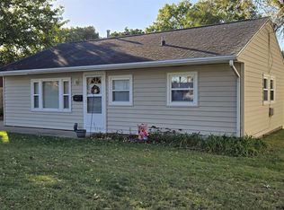 6614 Oliver Smith Dr, Urbandale, IA 50322