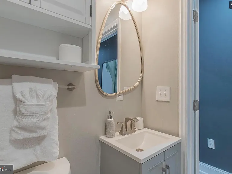 3221 Noble St #3 — Photo 18