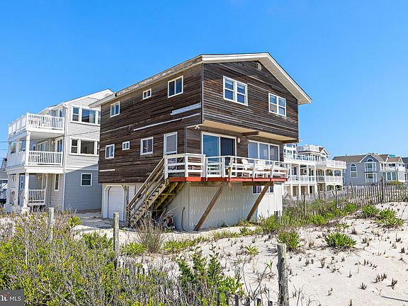 5th image of 117 Surf Ave