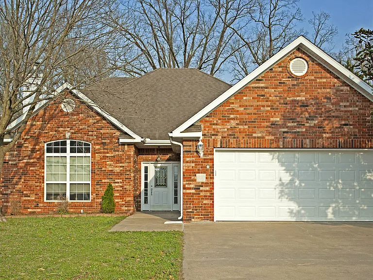 310 Old Forge Dr — Photo 1