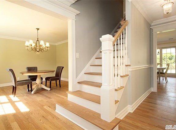 3rd image of 35 Vassar St