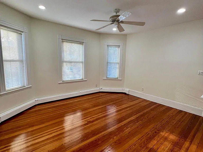 108 Chestnut St #3 — Photo 11