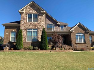 123 Forest Ridge Dr, Huntsville, AL 35806