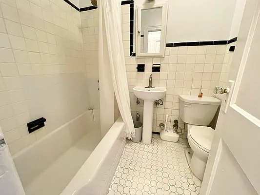 Rented by Garfield Realty  | media 34