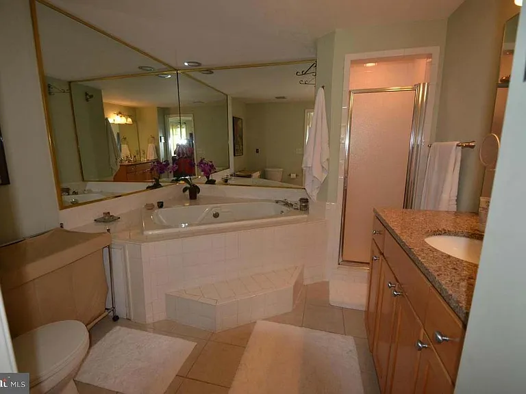 6552 Lochleigh Ct — Photo 3