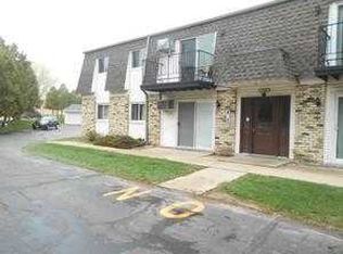 2300 Chestnut St APT 2, West Bend, WI 53095