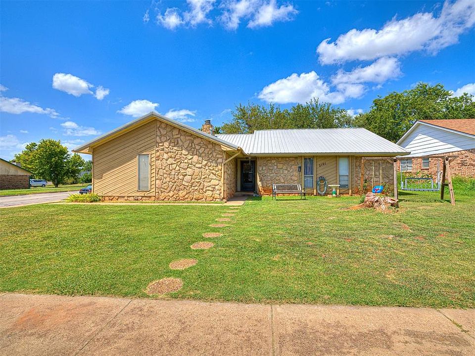 1st image of 2101 Whiteoak Cir