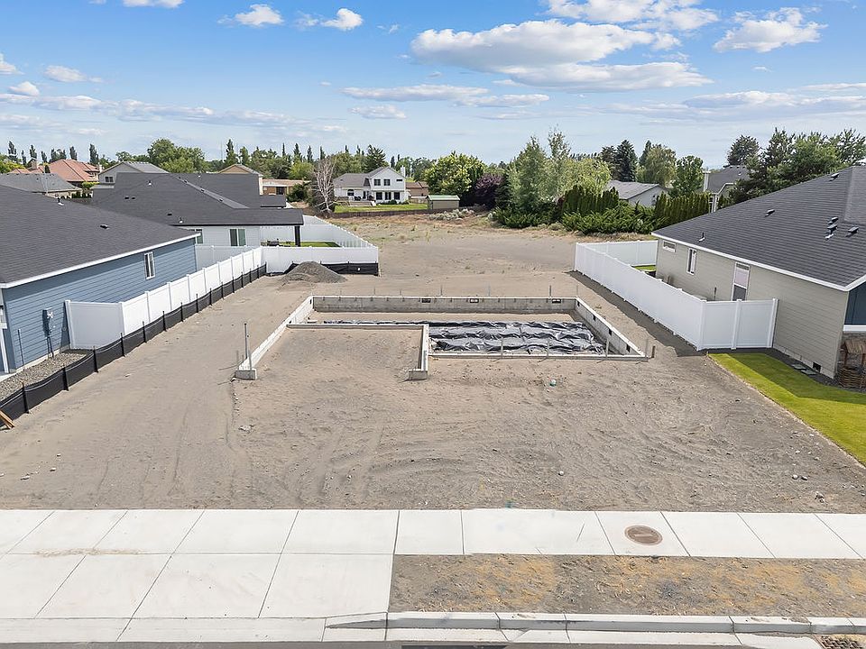 4511 W Thrush ST by Aho Construction