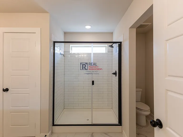 124 Mesa Dr — Photo 14