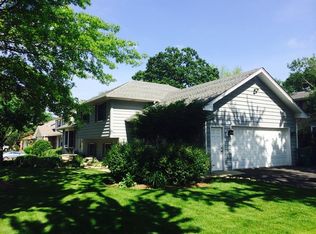 400 W Pleasant Ln, Lombard, IL 60148