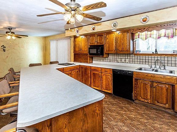 5th image of 13658 Owen Ave