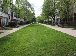 844 Juniper Way, Mahwah, NJ 07430