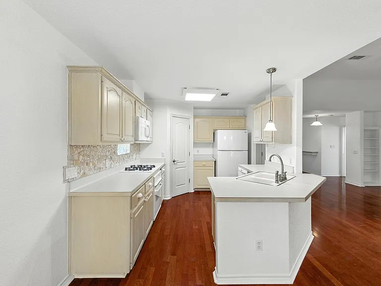 125 Melissa Ct — Photo 11