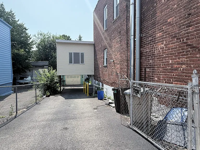 112 Westminster Pl #1 — Photo 18