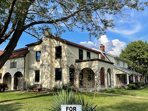 3rd image of 303 Aberdeen Ave