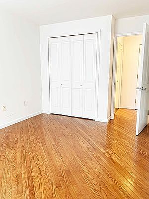 4th image of 401 W 22nd St APT 2H