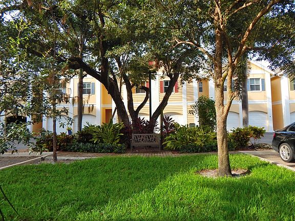 5th image of 525 SW 18th Ave Unit 22