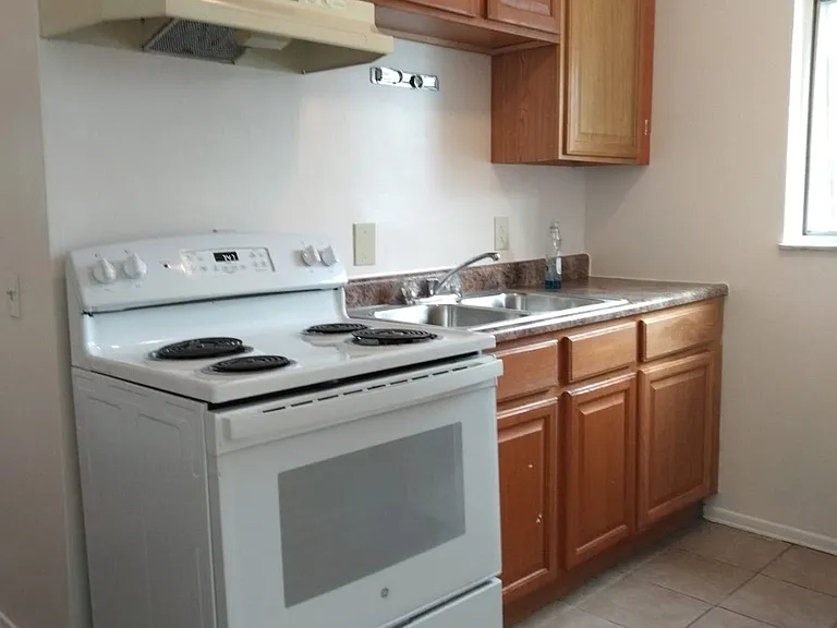 63 E Main St #9 — Photo 4