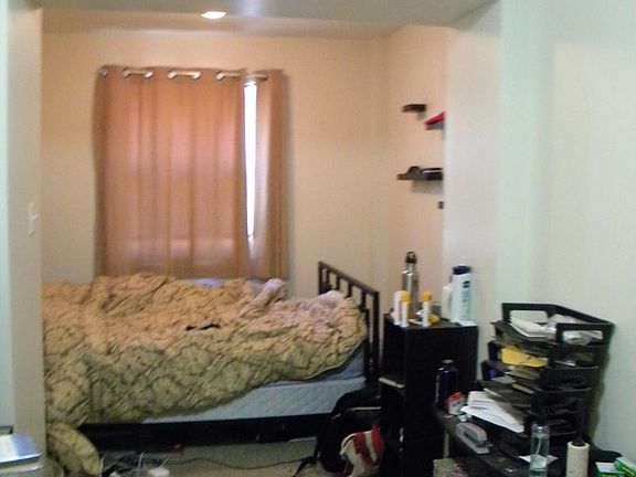 4th image of 1449 N Leavitt St #2R