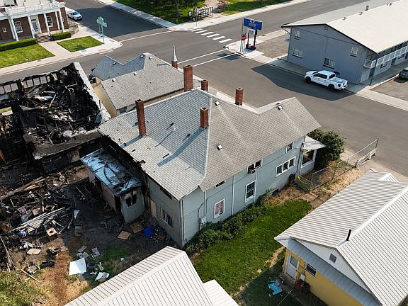5th image of 256 SW 4th St