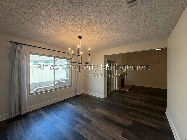 694 Deerhunter Ln — Photo 7