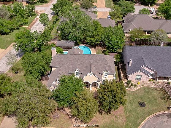 3rd image of 5101 Ganton Ct