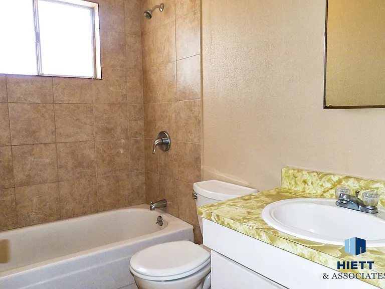 4624 Swan Dr — Photo 15