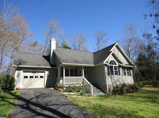 42 Hidden Creek Rd, Nellysford, VA 22958