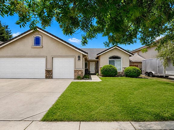 3rd image of 2620 Tiffany Way