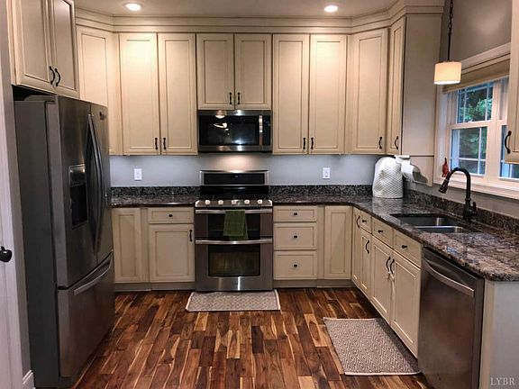 2nd image of 1066 Gilliam Ct
