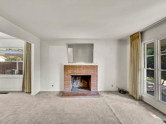 4th image of 86 46th St
