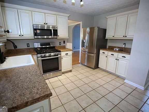4th image of 4246 Brighton Way NW