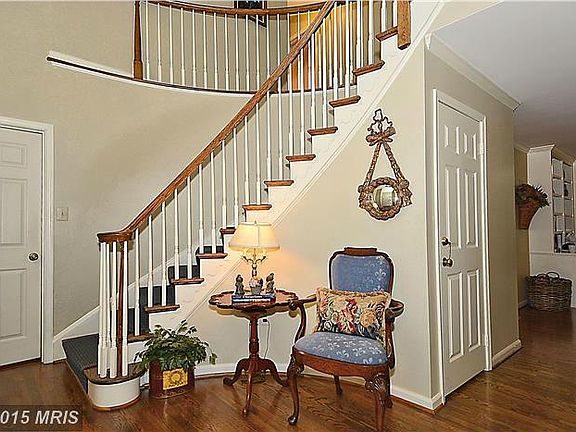 Gracious entry foyer welcomes you home!
