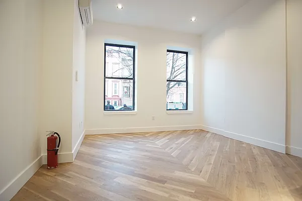 Rented by Lofts and Flats LLC | media 1