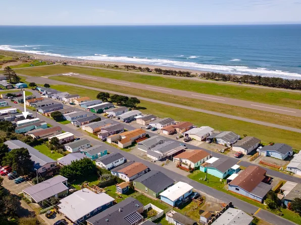 94120 Strahan St Space 58, Gold Beach, OR 97444