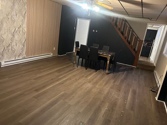 2nd image of 209 Chamberlain St