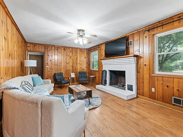 4140 Timberlane Dr — Photo 9