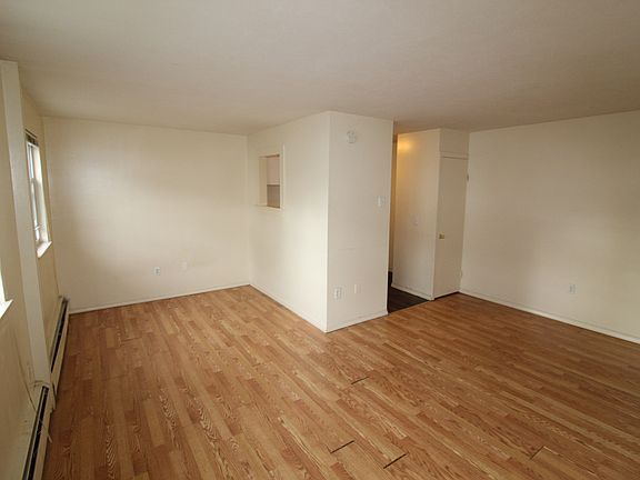 4th image of 161 Tolland St #4A