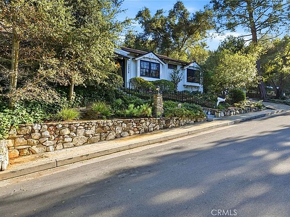 2nd image of 15936 Valley Wood Rd