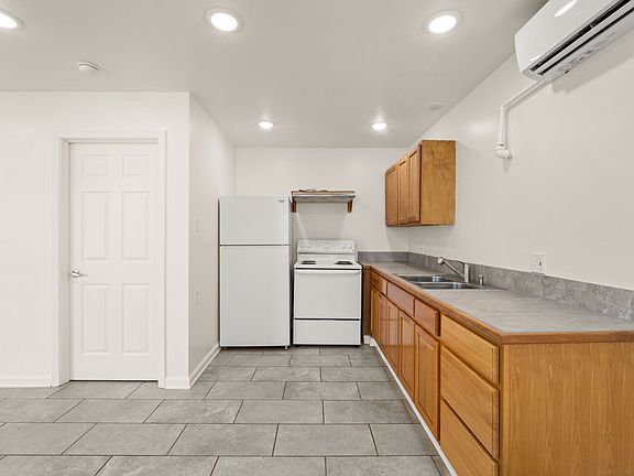 4th image of 1001 McDonald Dr #11