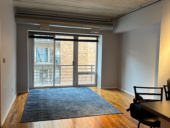 4th image of 1430 S Michigan Ave APT 403