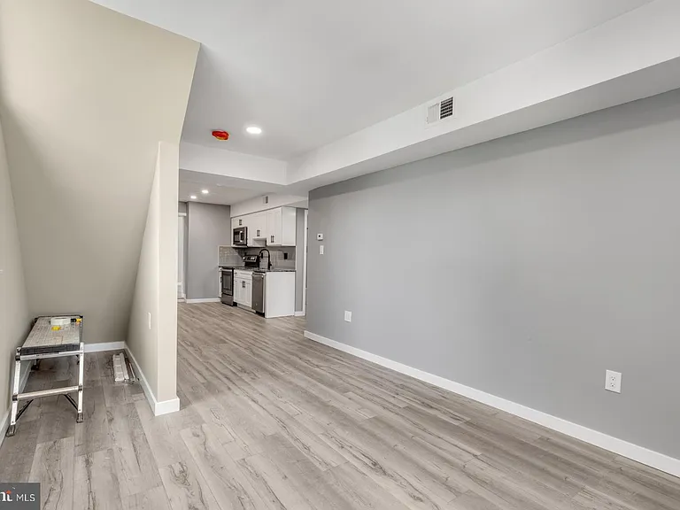 435 W Susquehanna Ave #2 — Photo 7