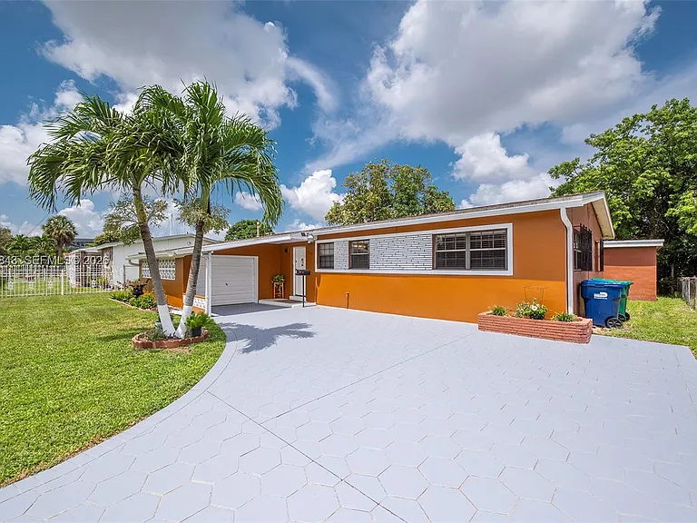 19401 NW 23rd Ave — Photo 31