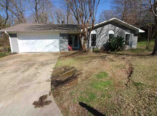1701 Robin Hood Dr, Yazoo City, MS 39194