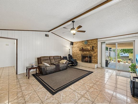 3rd image of 3246 Wichita Dr