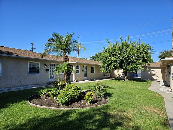 2nd image of 1653 N Hollywood Way
