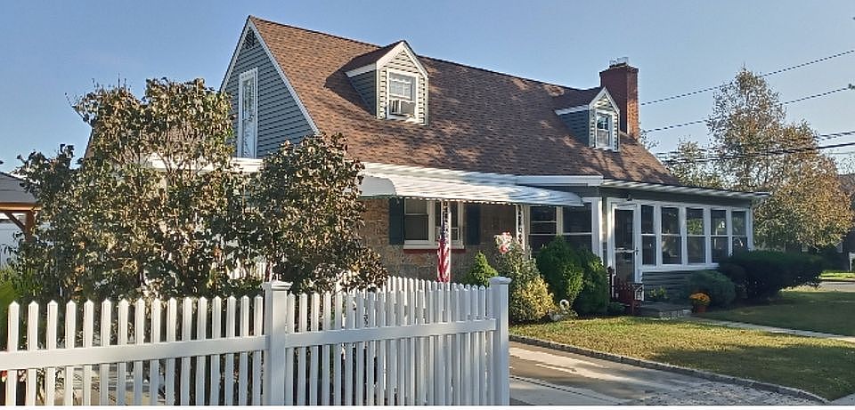 1st image of 630 9th St