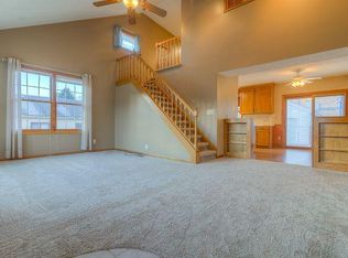 5208 S 80th St, Ralston, NE 68127